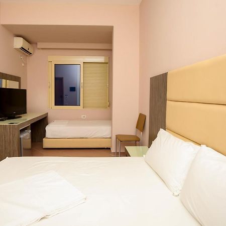 Hotel Aliko Radhimë Екстериор снимка