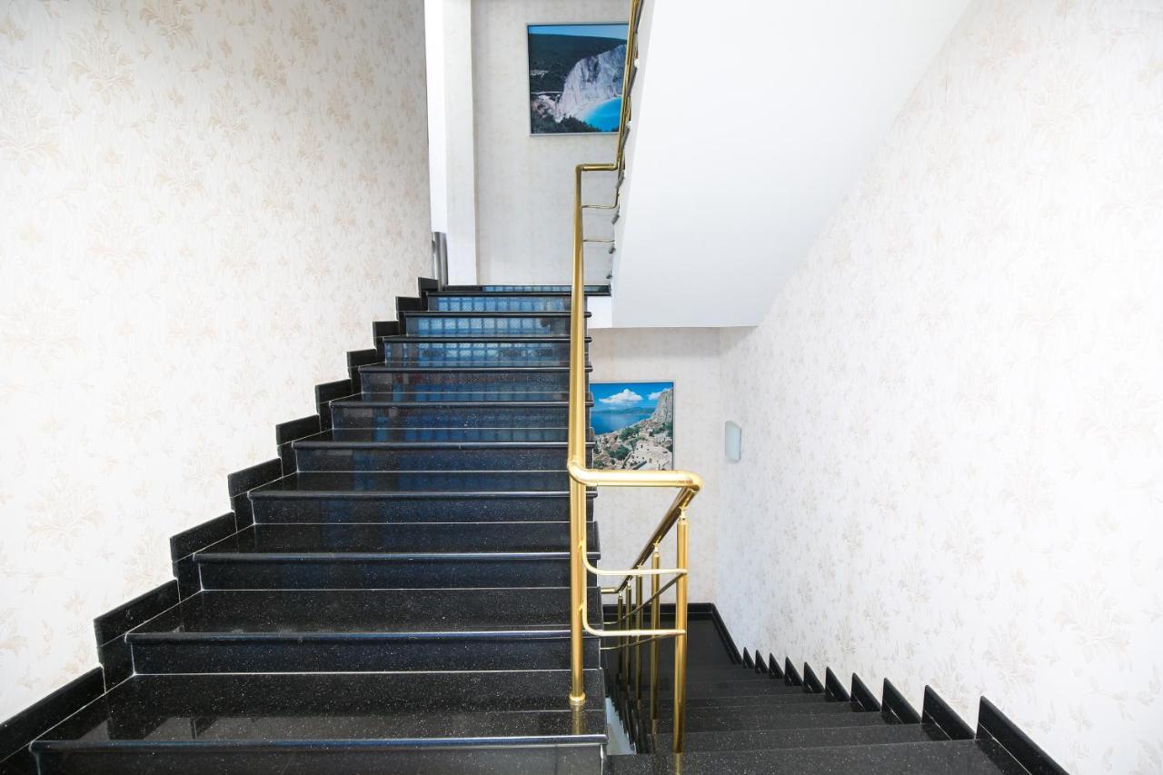 Hotel Aliko Radhimë Екстериор снимка