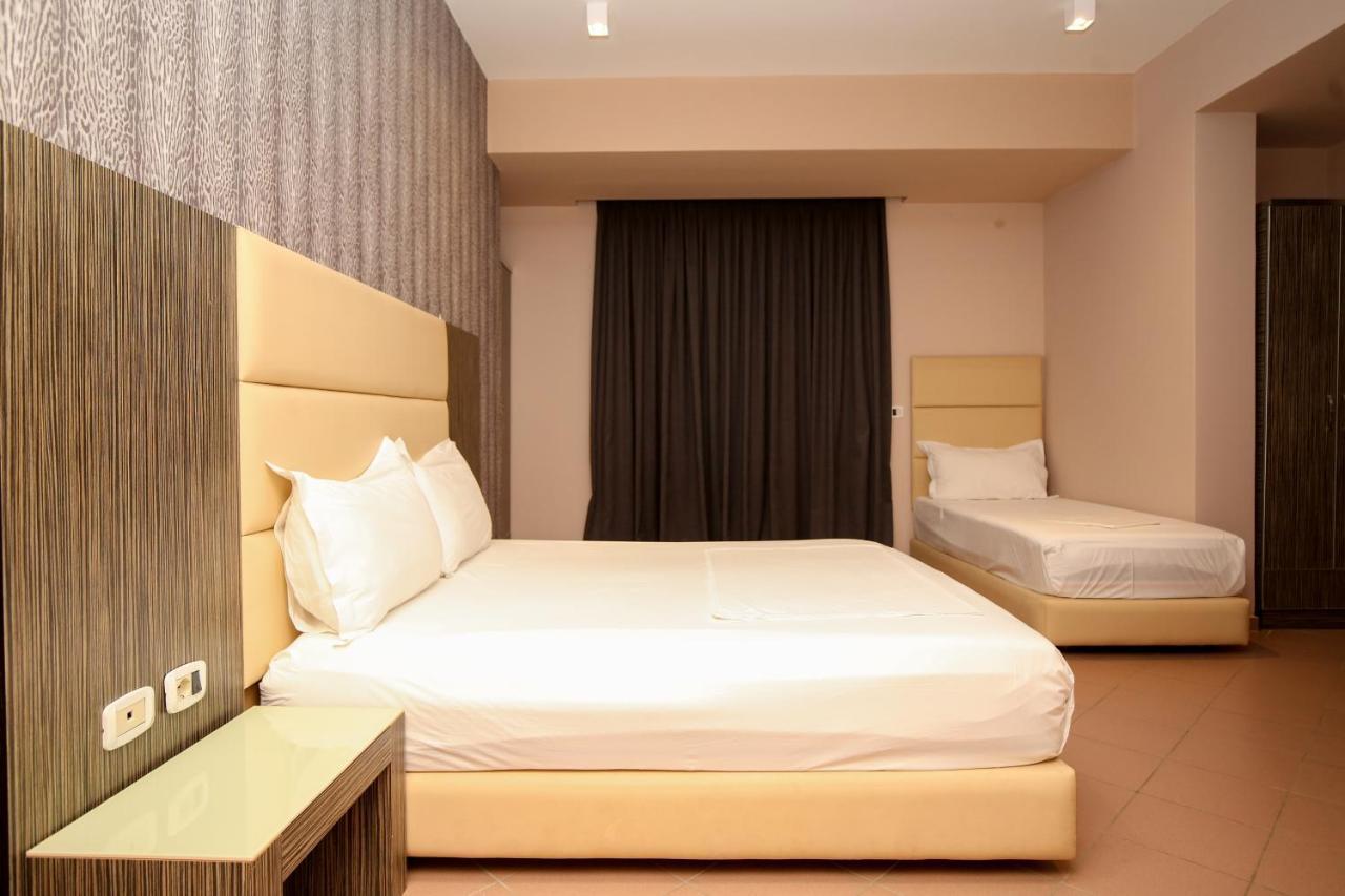 Hotel Aliko Radhimë Екстериор снимка
