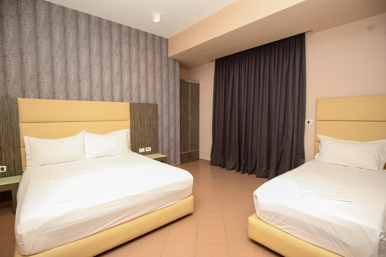 Hotel Aliko Radhimë Екстериор снимка